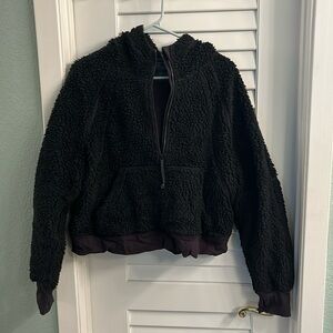 Lululemon black Sherpa crop hoodie